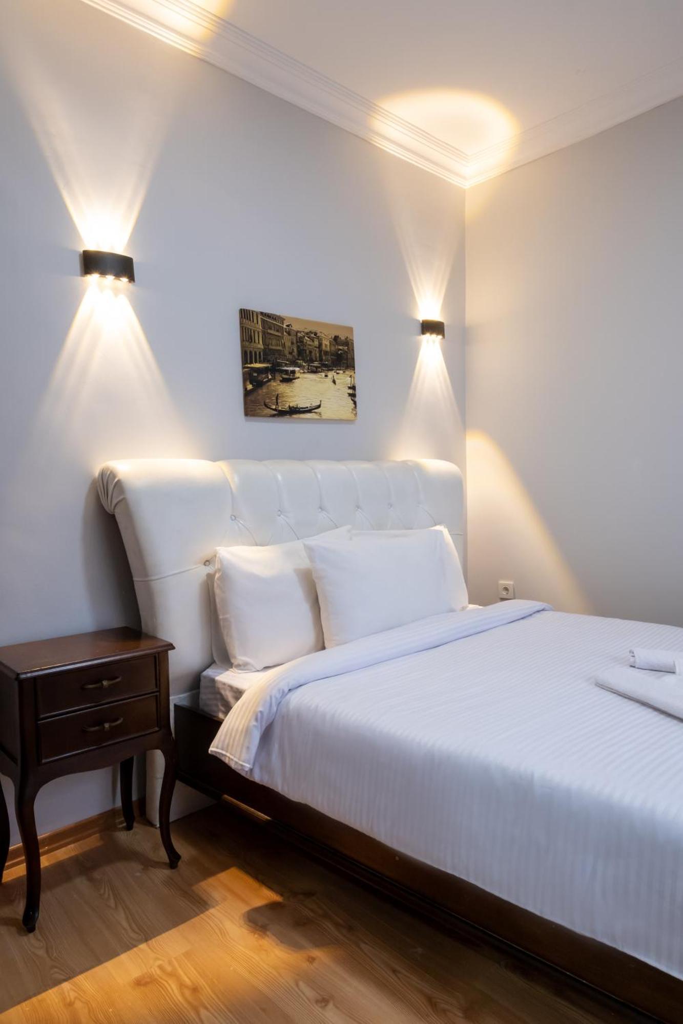 Istanblue Taksim Apart Hotel Istanbul Bagian luar foto